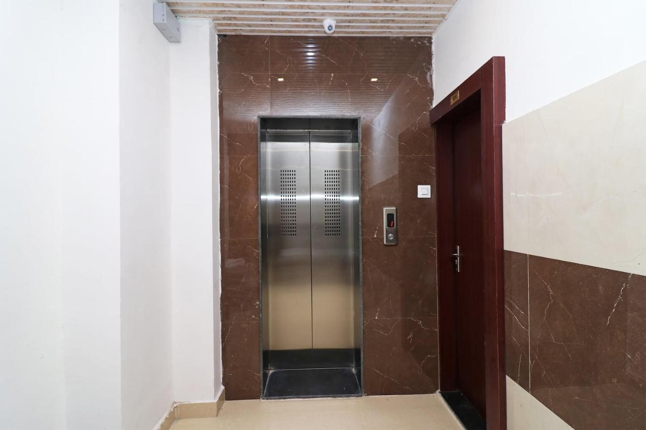 Oyo 1021 Hotel Gayatri Residency Tirath Exterior foto