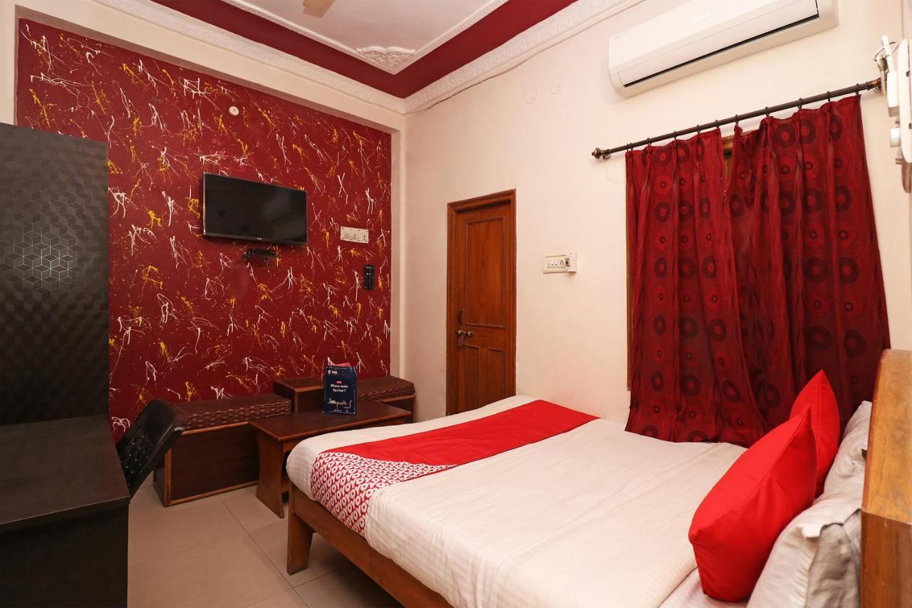 Oyo 1021 Hotel Gayatri Residency Tirath Exterior foto